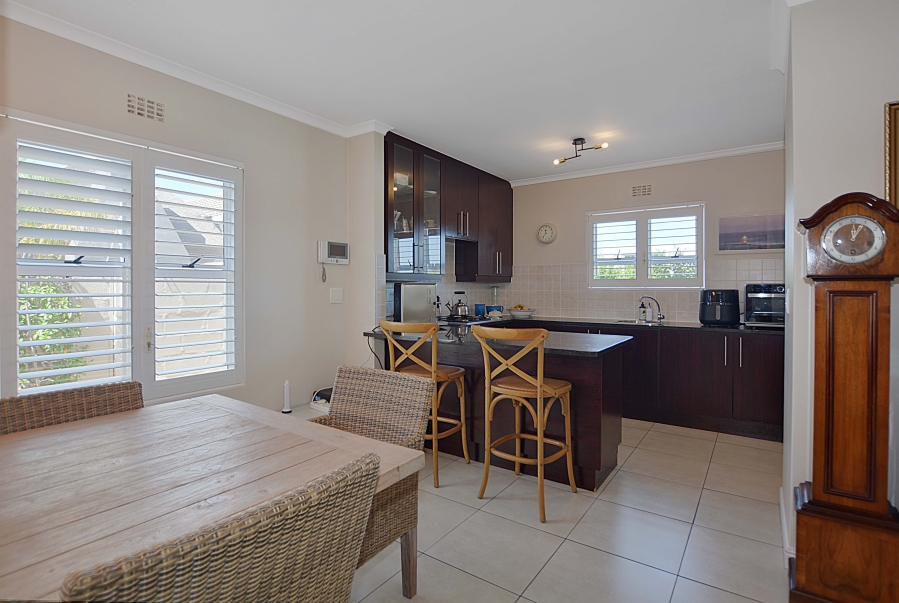 4 Bedroom Property for Sale in Sunningdale Western Cape